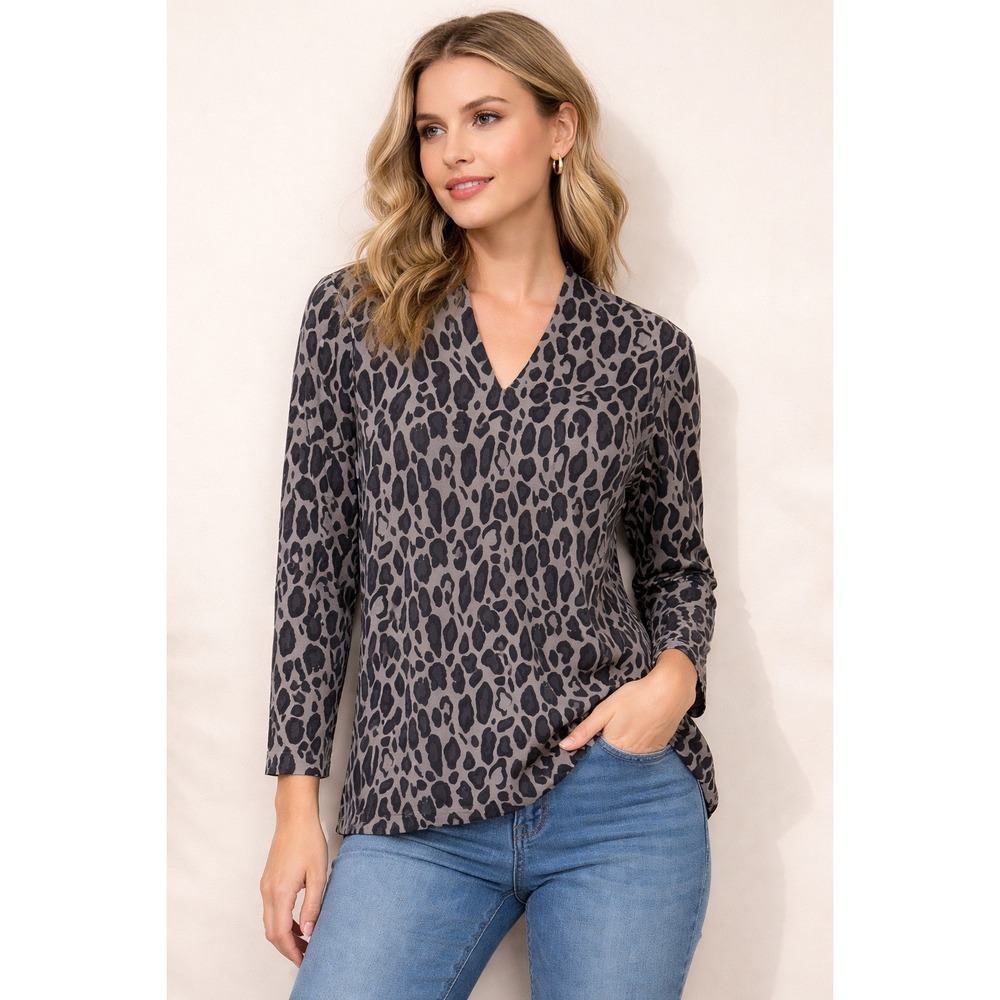 Chico's Gray Leopard Print Long Sleeve Top Size 2 (Large) Soft Stretch
